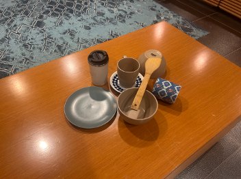 Real-world photo of MessyKitchens scene 1